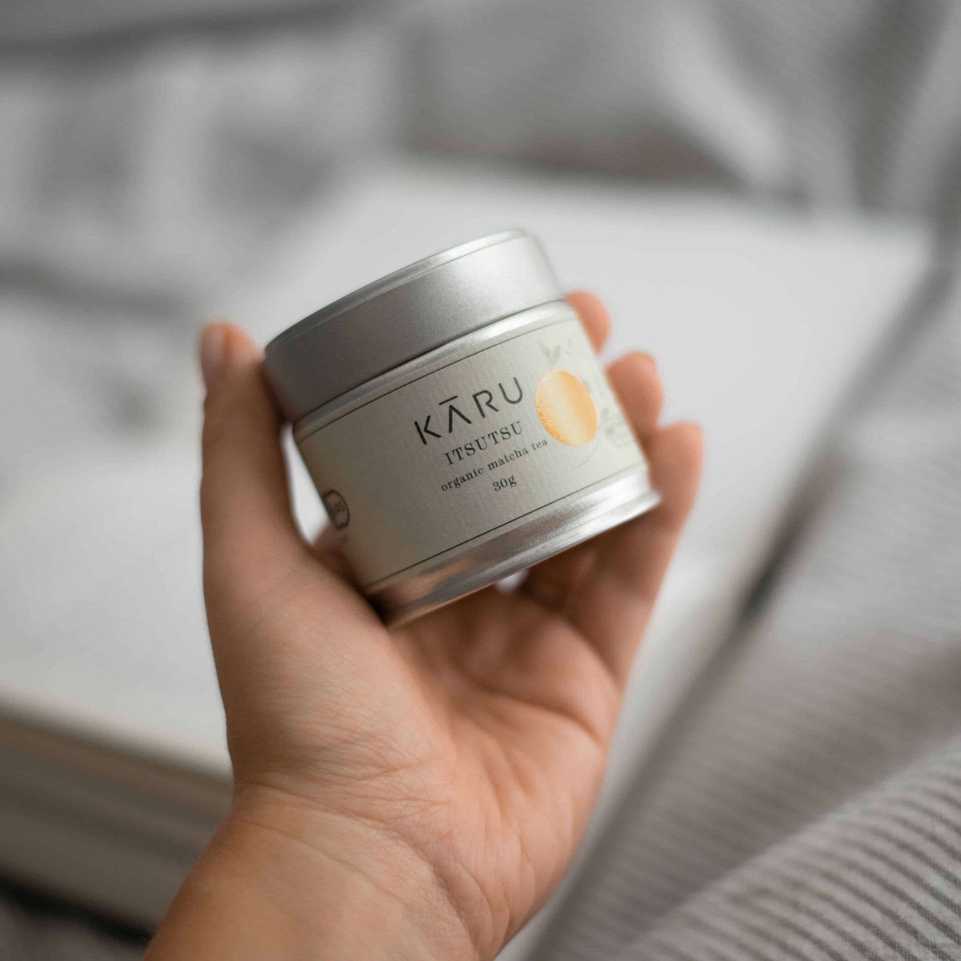 Bio Matcha Itsutsu in Hand